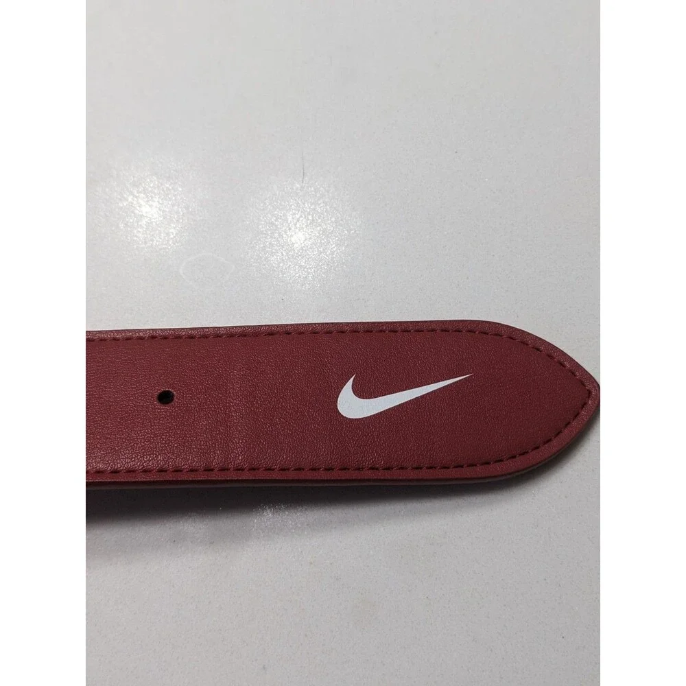 NIKE Youth Red Elastic Belt Sport Swoosh One Size Fits All Adjustable Baseball